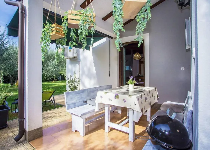 Nyaraló House Ruben *