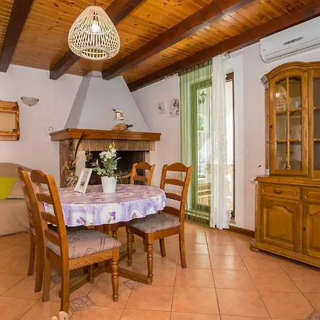 House Ruben Tatil Evi